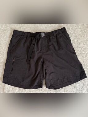 Köppen Men’s active shorts in black. Worn very little, in excellent condition.